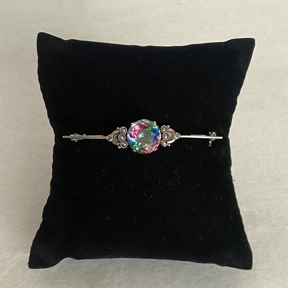 Vintage Art Deco Style 835 Silver Round Iris Glass Marcasite Accent Bar Brooch